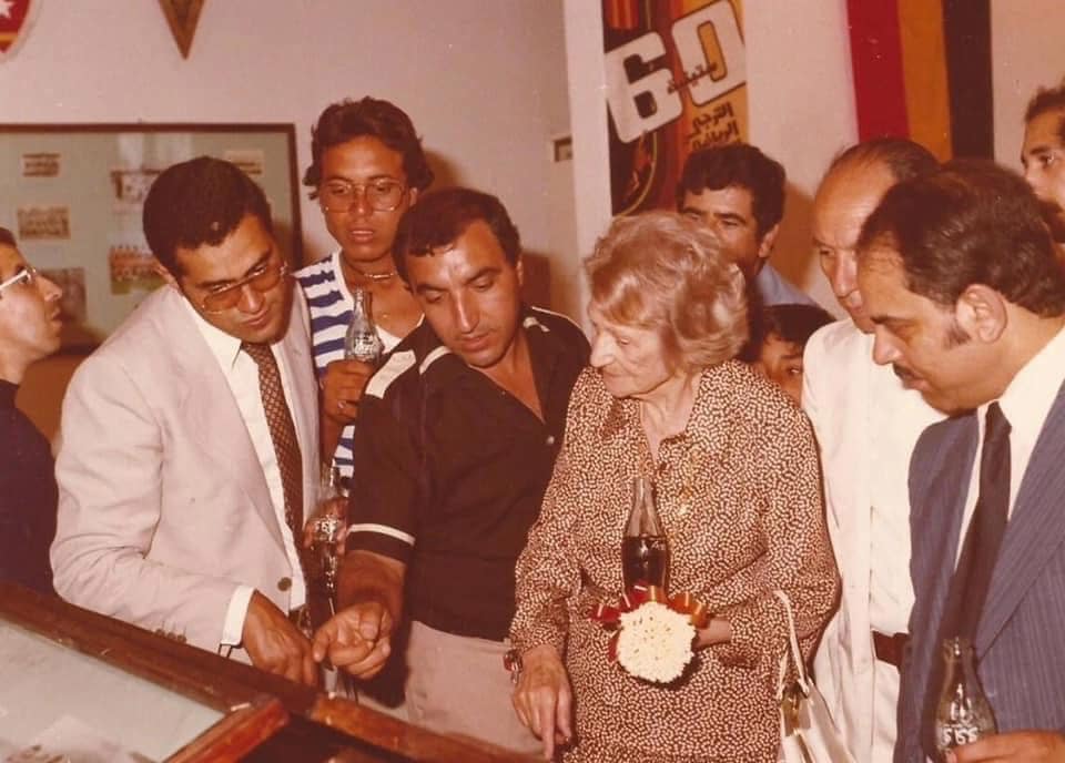 Moncef Ben Yahia , Abdelhamid Achour , Aimée Zouiten (l épouse de Chedly Zouiten ) , Mahmoud Hammoudia et Ameur Bahri. Madame Zouiten